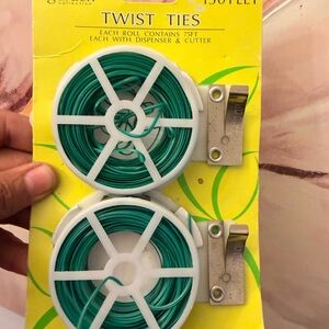 Twist Ties with Dispenser and Cutter - Green